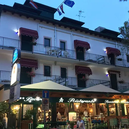 Beverly Aparthotel 3*